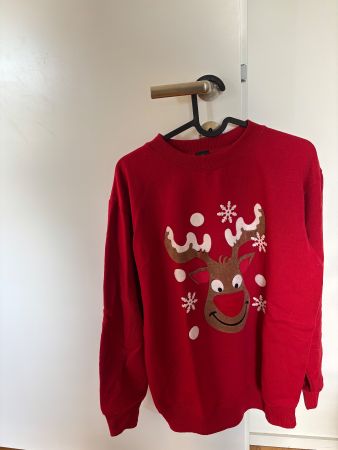 Weihnachtspullover mit Rentier – Rot – Gr. M
