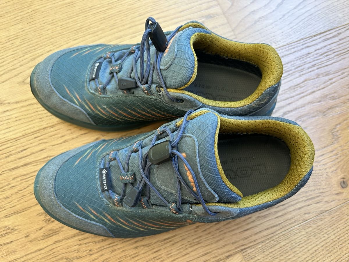Lowa Schuhe für Jungen: Wanderschuhe Lowa Gr. 35 – Gebraucht aus Rothrist von szc_9dg5 2