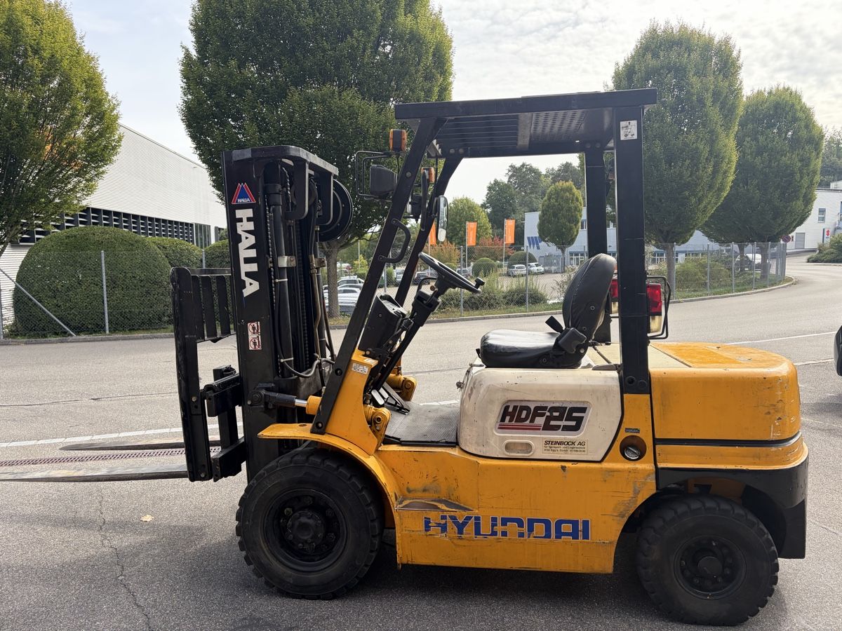 Diesel Gabelstapler & Hubwagen: Stapler Halla HDF 25 – Gebraucht aus Mönchaltorf von Turner79 1