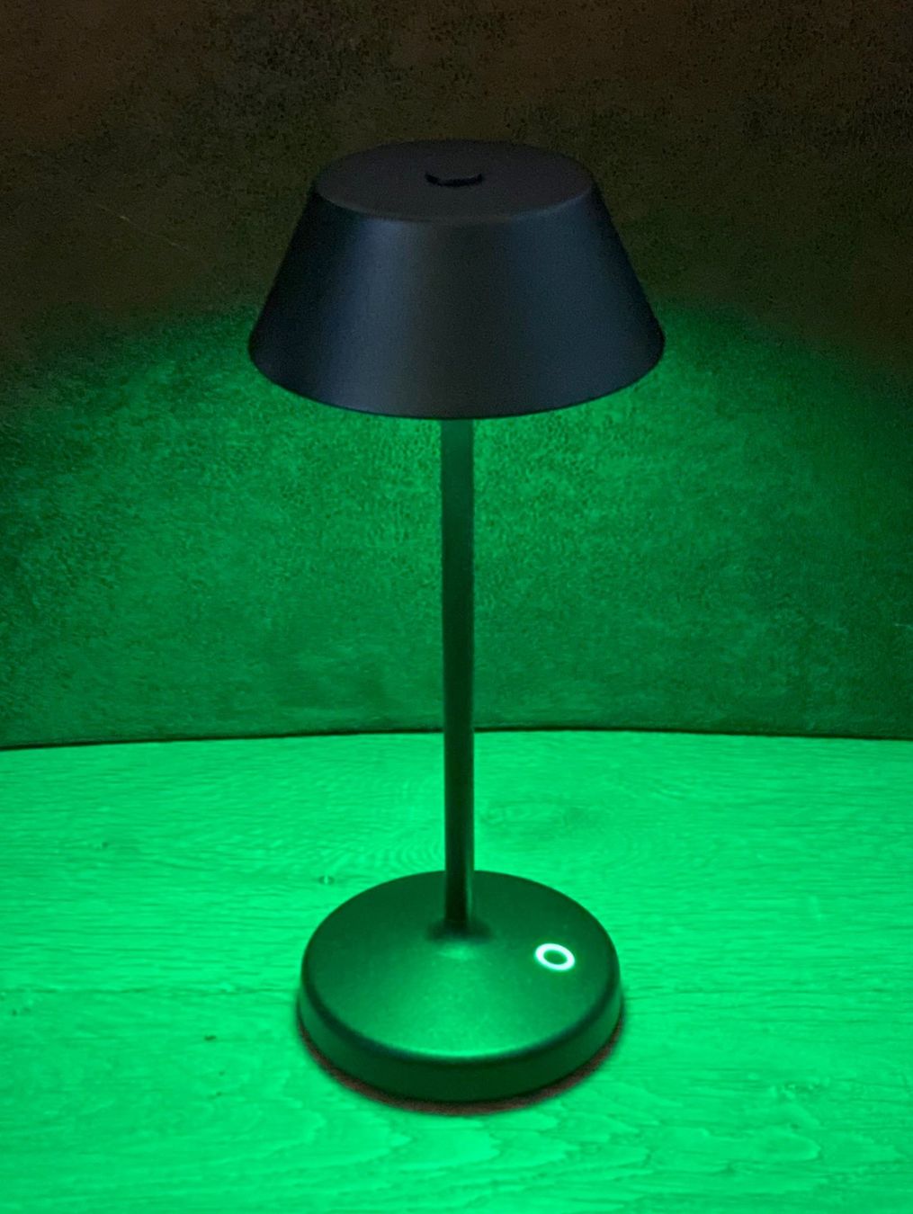 Lampade: Alu Tischleuchte Akku RGB – Nuovo e nell'imballaggio originale da Wallisellen venduto da kingschair 2