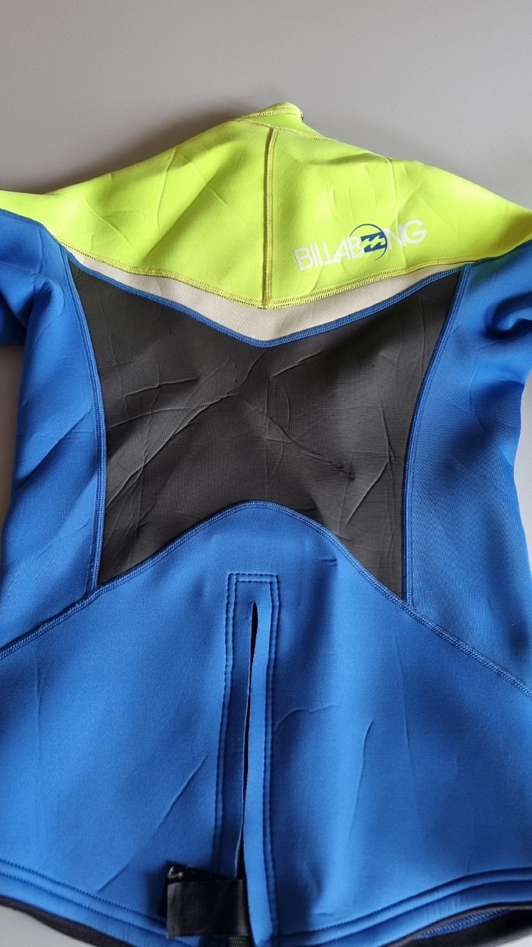 Completi: Billabong Neopren- Top , Grösse 16 / S – Usato da Tägertschi venduto da Fank111 3