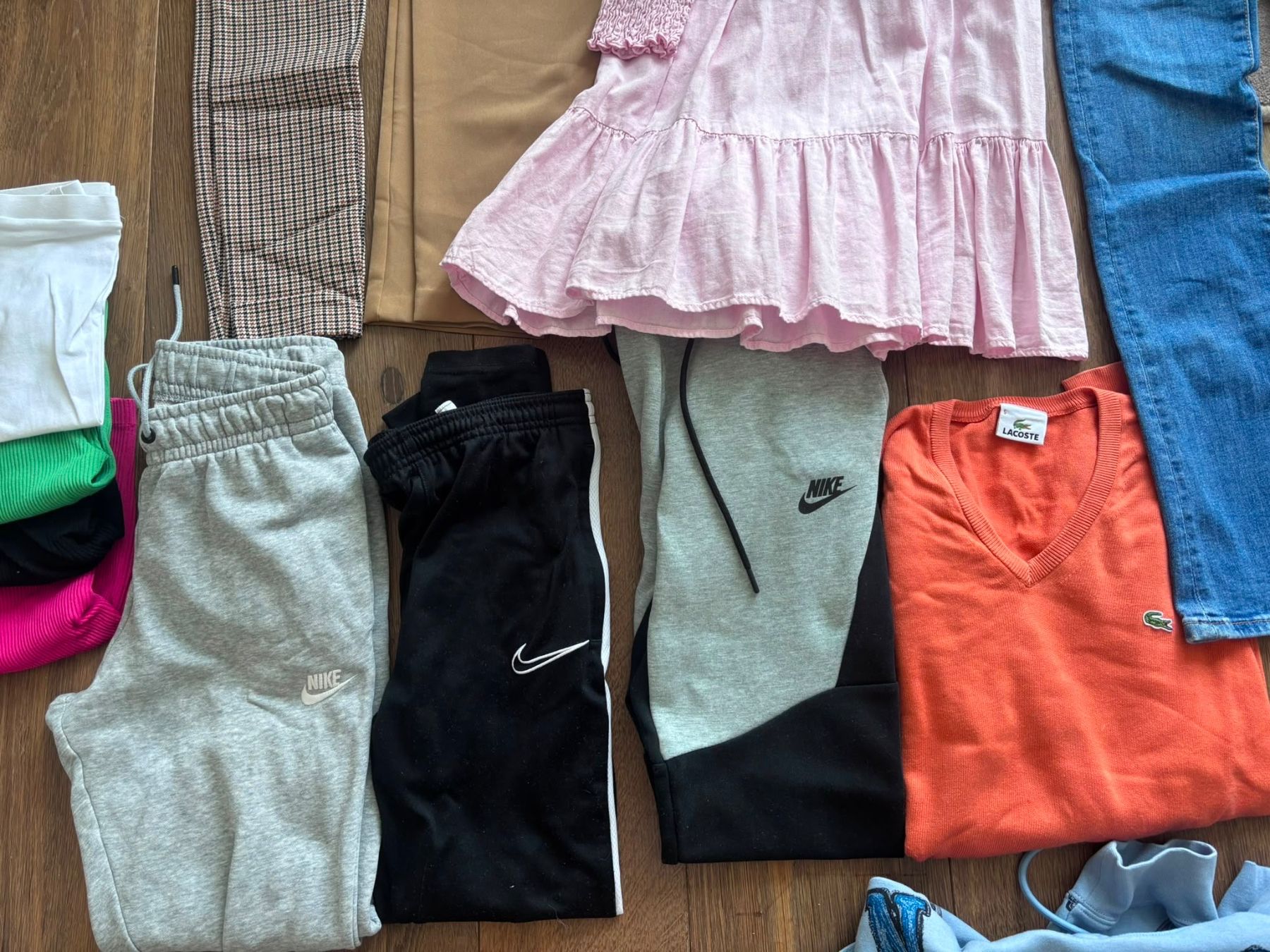 Kleiderpakete & -sets: Klamotten/Mädchen – Gebraucht aus Horgen von stu_cjc8 2