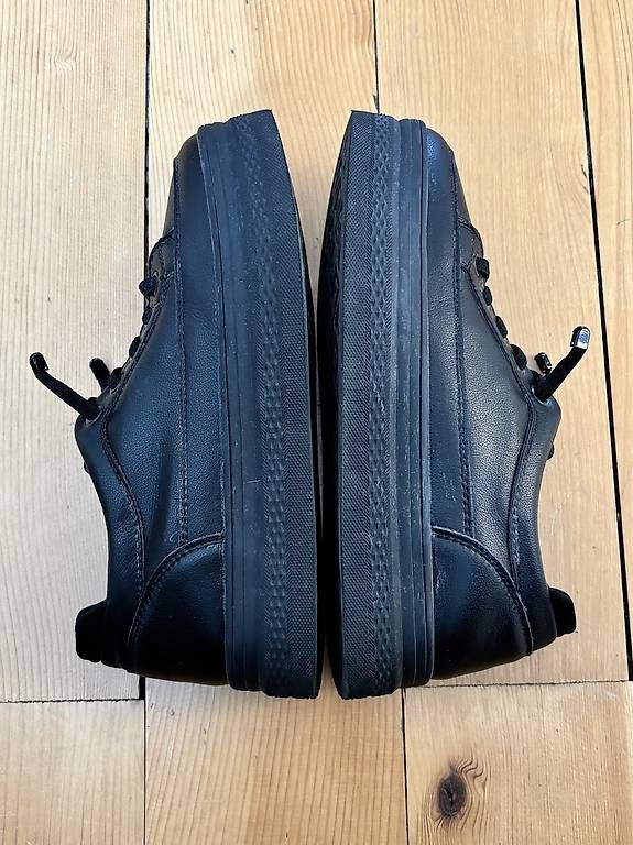 Scarpe da donna: Sneakers aus Leder – Usato da Bern venduto da kri_y8h8 1