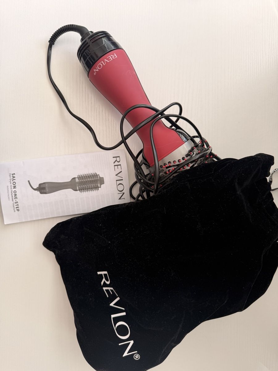 Revlon Föhn: Revlon One-Step Haartrocknerbürste Rot mit Beutel – Gebraucht aus Sempach von ljnaelena 1