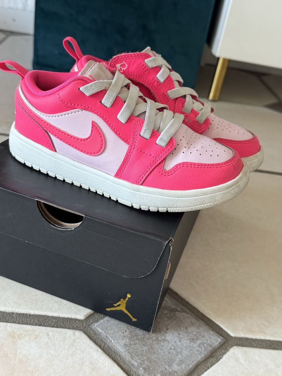 Jordan Chaussures filles: Jordan size 31 – D'occasion à Blonay par art_7f87