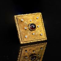 Vintage-Brosche in Gelbgold mit Diamanten und Corniola