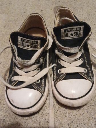 Coole Converse All Stars Kinderschuhe, Grösse 24, Schwarz