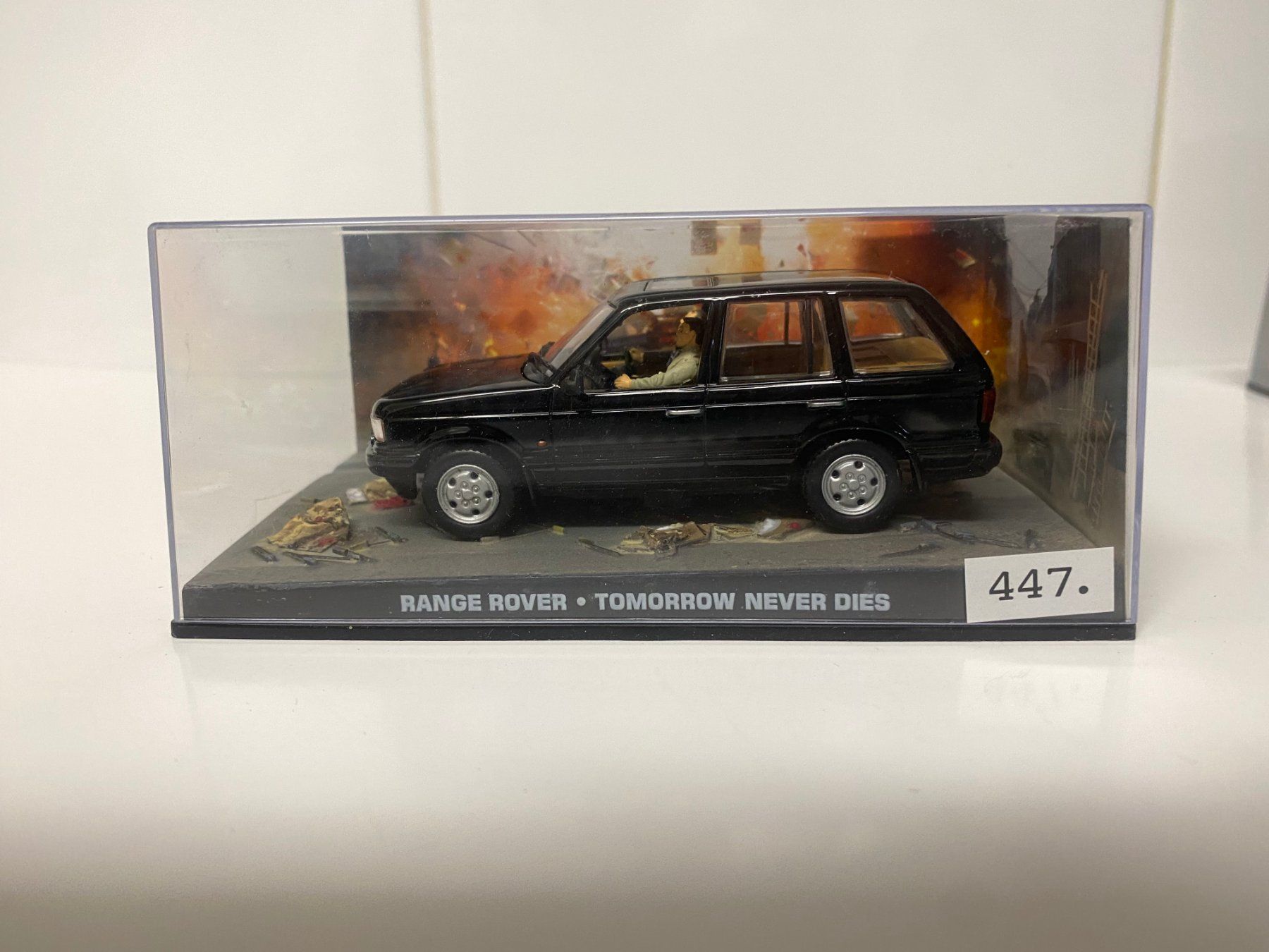 Land Rover Modellini d'auto: Range Rover James Bond Tomorrow never dies 1-43 447 – Nuovo e nell'imballaggio originale da Kerzers venduto da tisyayasuBE