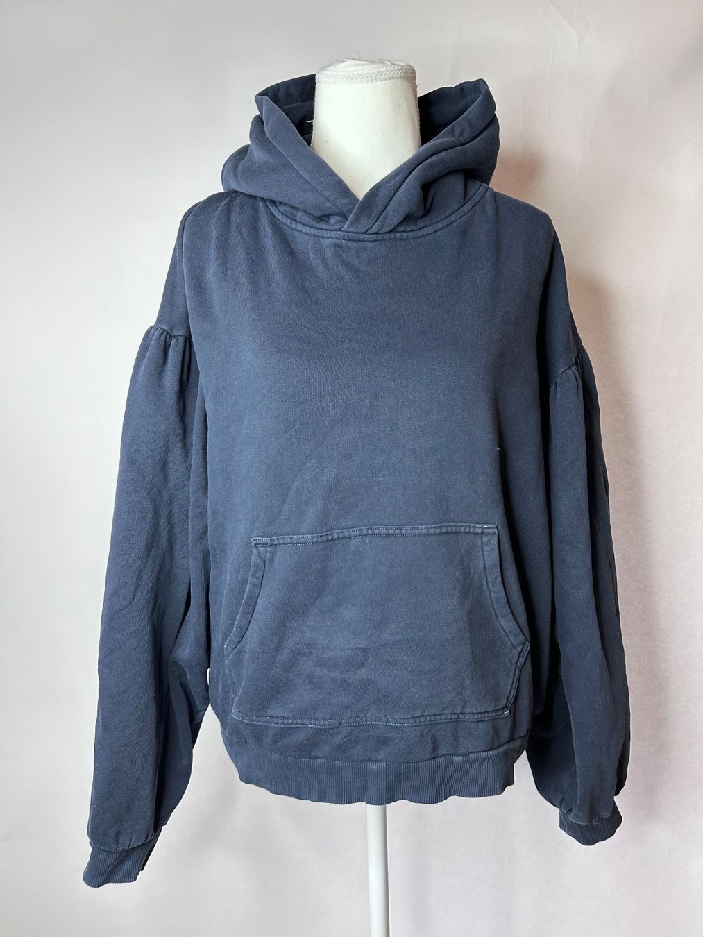 Levi's Pulls & Sweat-shirts: Levi‘s Hoodie – D'occasion à St. Gallen par look-twice