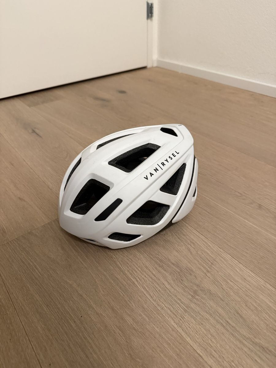 Van Rysel Caschi: Van Rysel Roadr 500  – Usato da Stallikon venduto da aur_l5ng 1