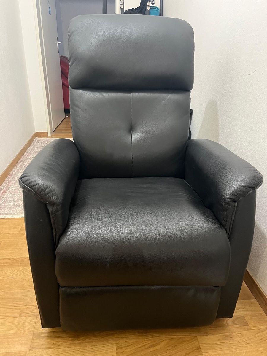 Poltrone: Sessel aus Kunstleder schwarz in gutem Zustand – Usato da Kriens venduto da boxer79 7