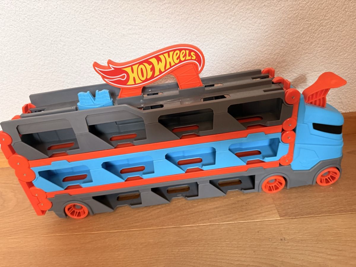 Hot Wheels Spielzeuge: Hot Weels Auto neuwertig – Gebraucht aus Zürich von Sebi.063 1