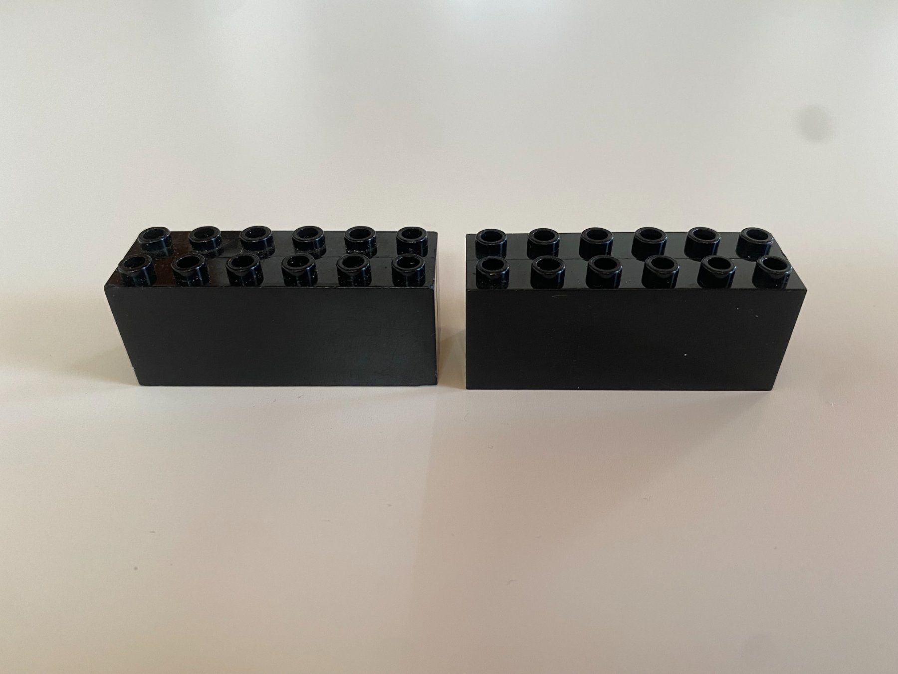 Lego Giocattoli: LEGO - 2 - ALTE - SCHWARZE - GEWICHTSTEINE – Usato da Gelterkinden venduto da ajdt4