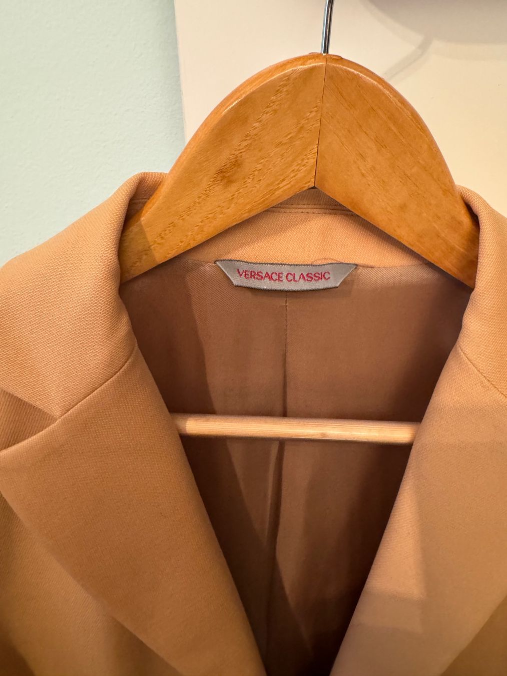 Versace Completi & Tailleur: VERSACE Schicker Damen Hosenanzug – Usato da Zürich venduto da sch_65zx 4
