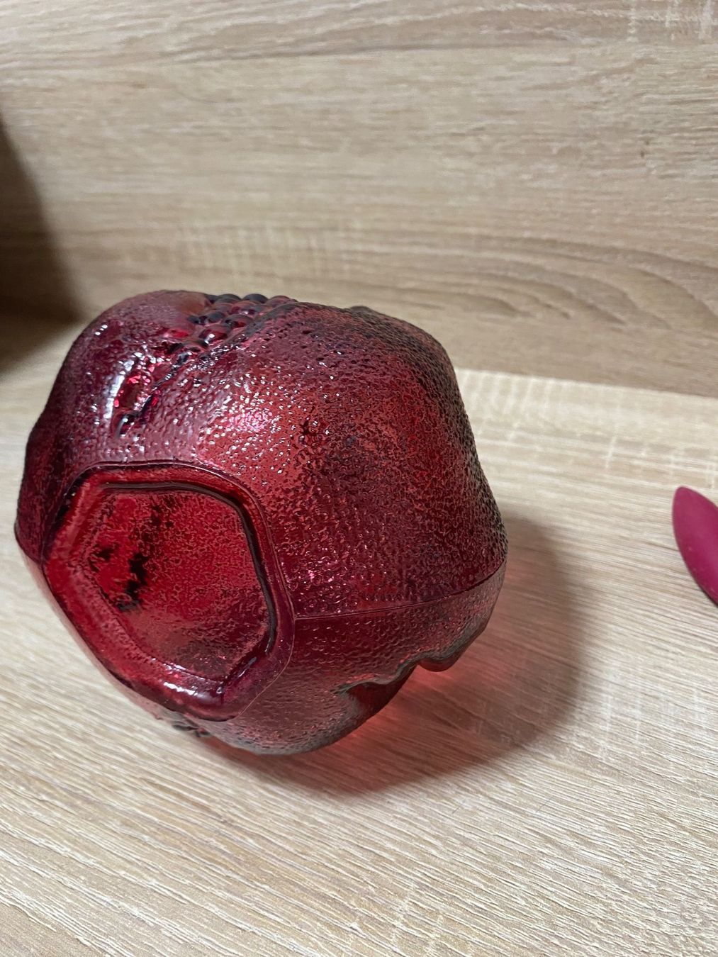 Gläser, Krüge & Flaschen: Weinflasche "Granatapfel" – Gebraucht aus Bösingen von Trigusik 5
