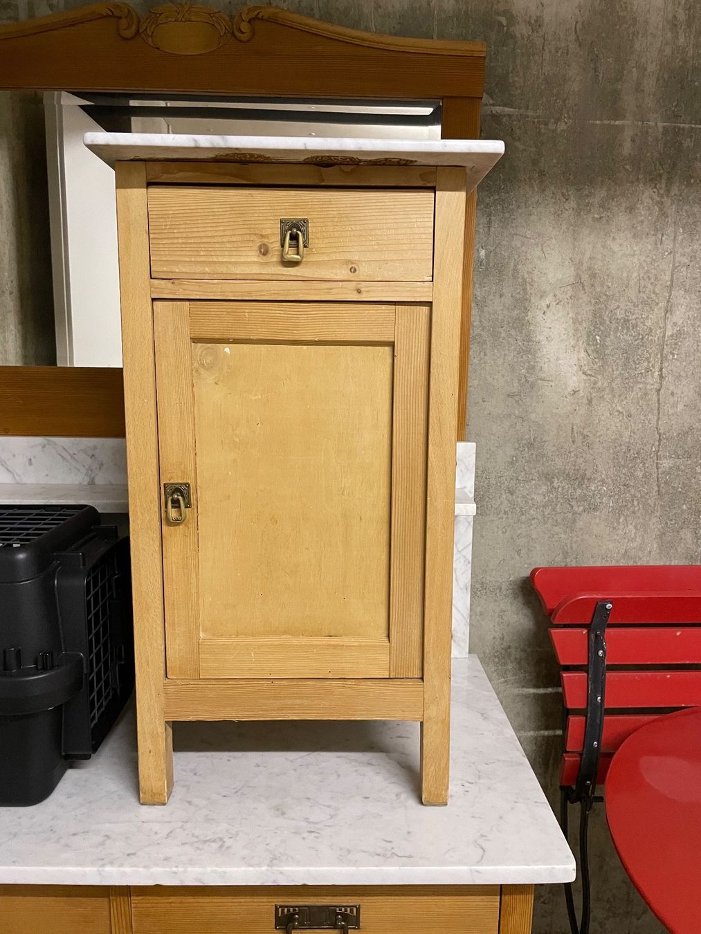 Articoli in legno: Antike restaurierte Kommode aus Tannenholz – Usato da Fällanden venduto da anita_roger 3