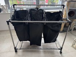 Schmutzwäsche Gestell auf Rollen