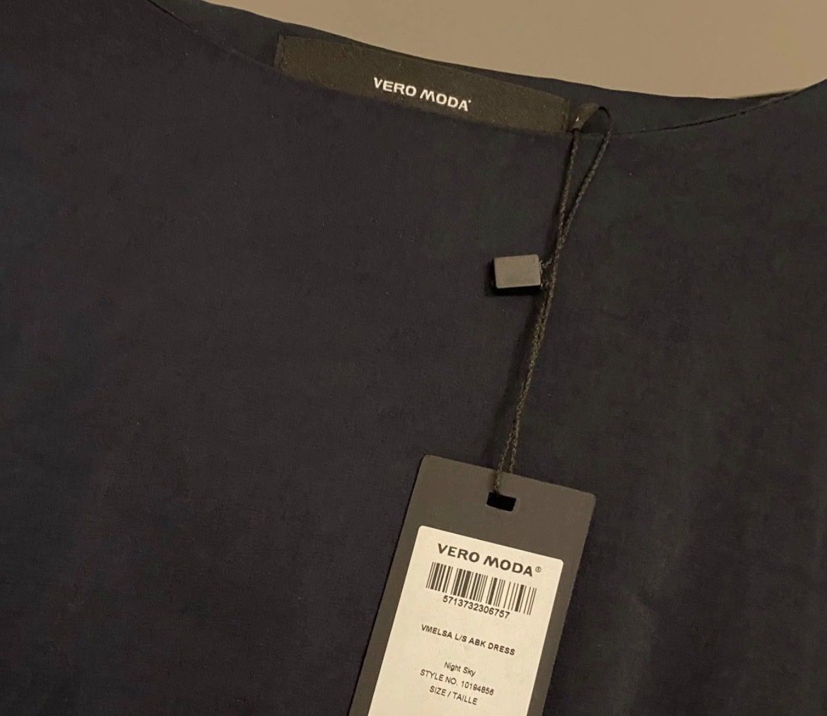 Vero Moda Vestiti: Vero Moda Kleid gr. 40 – Nuovo (secondo la descrizione) da Wald ZH venduto da Slaste 1