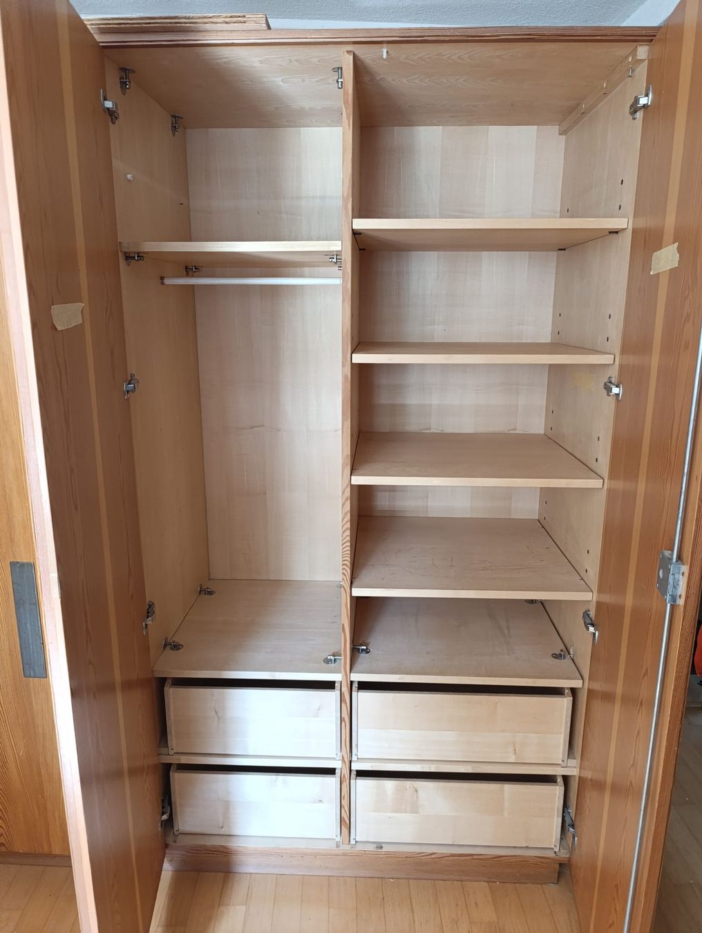Armadi: Kleiderschrank Holz – Usato da Glarus venduto da i96_wnb9 2