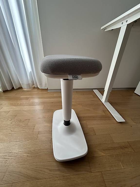 Hocker: Trendoffice Sitz-und Stehhocker  – Neu und originalverpackt aus Winterthur von Calgory