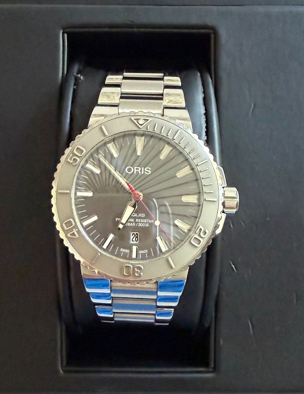 Oris Montres: Oris Aquis Date Relief – D'occasion à Effretikon par dehli95 1