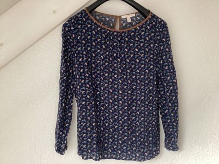 Esprit Bluse mit Bluemli-Muster, Gr. 38, schöner Look!