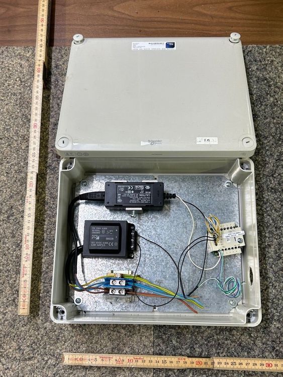 Elektrokasten Kunststoffgehäuse mit Schraubdeckel Kaufen auf Ricardo