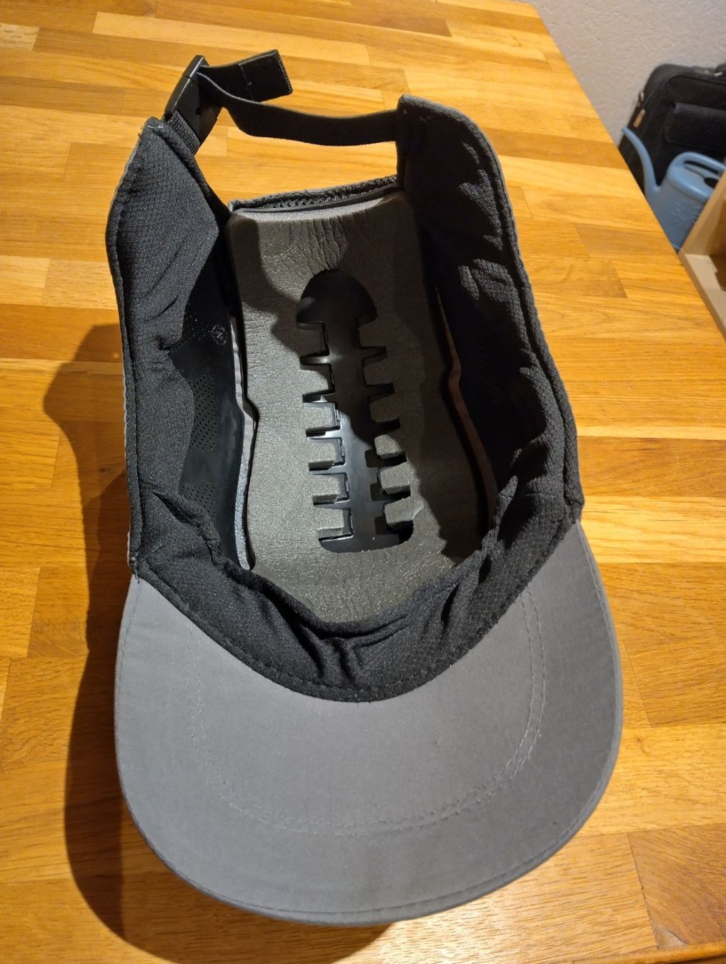 Protezione per viso e udito: FIRST BASE 3 Baustellenhelm Basecap mit SCHUTZSCHALE (52-65) – Nuovo (secondo la descrizione) da Full-Reuenthal venduto da Ilor0309 3