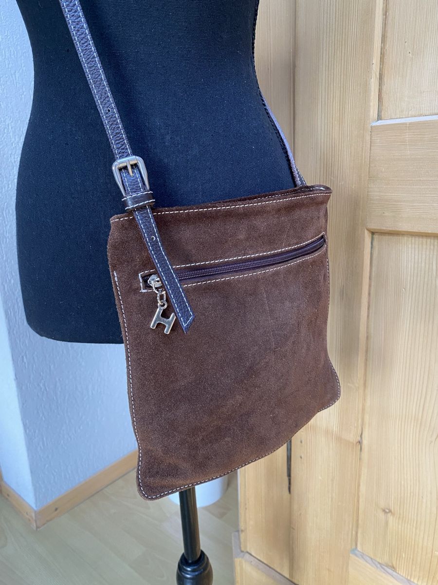 Borse da donna: Braune Wildledertasche, Umhängetasche – Nuovo (secondo la descrizione) da Buochs venduto da H16
