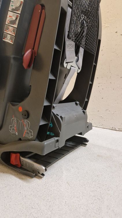 Britax Römer Kindersitz ISOFIX 2