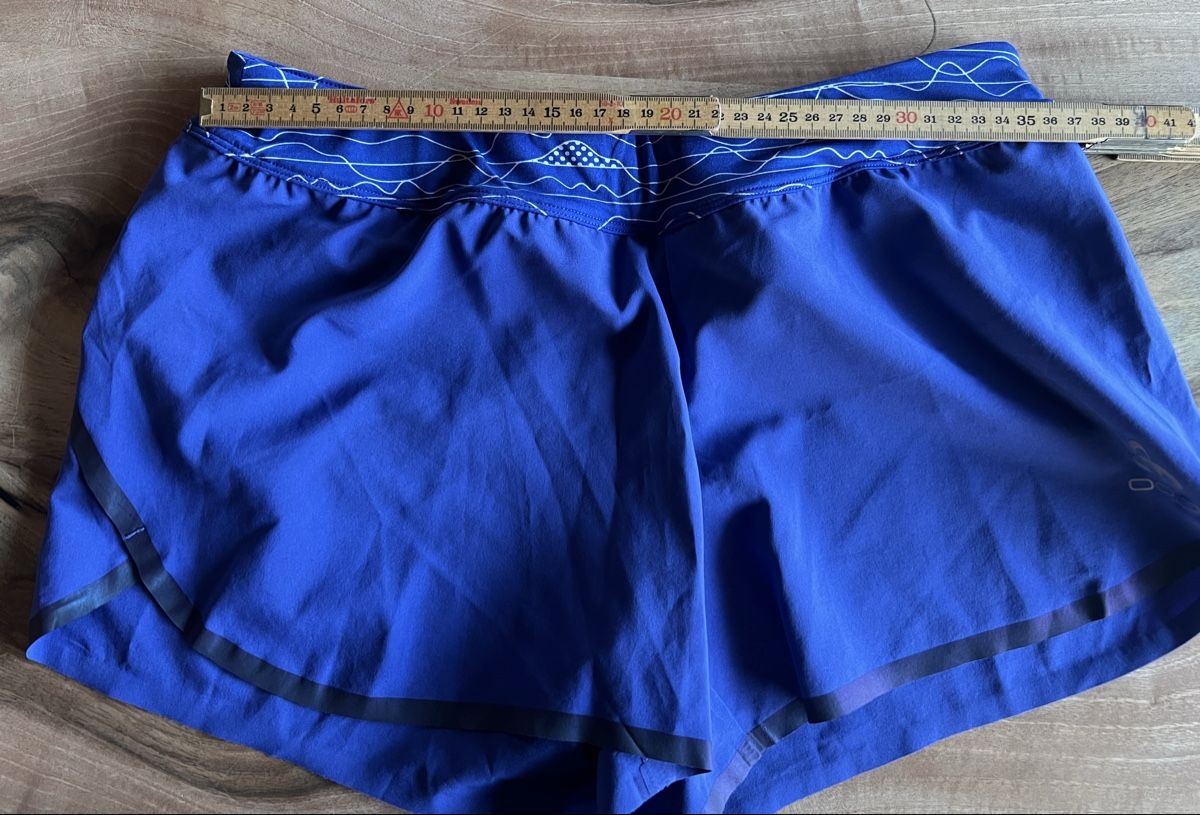 Odlo Pantaloni: Odlo Laufshorts im Doppelpack – Usato da Derendingen venduto da Laubfleckerli 5