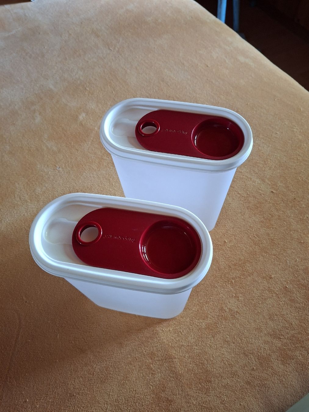 Tupperware Contenitori & Simili: Lot de 2 boîtes Tupperware – Nuovo (secondo la descrizione) da Gumefens venduto da izalala