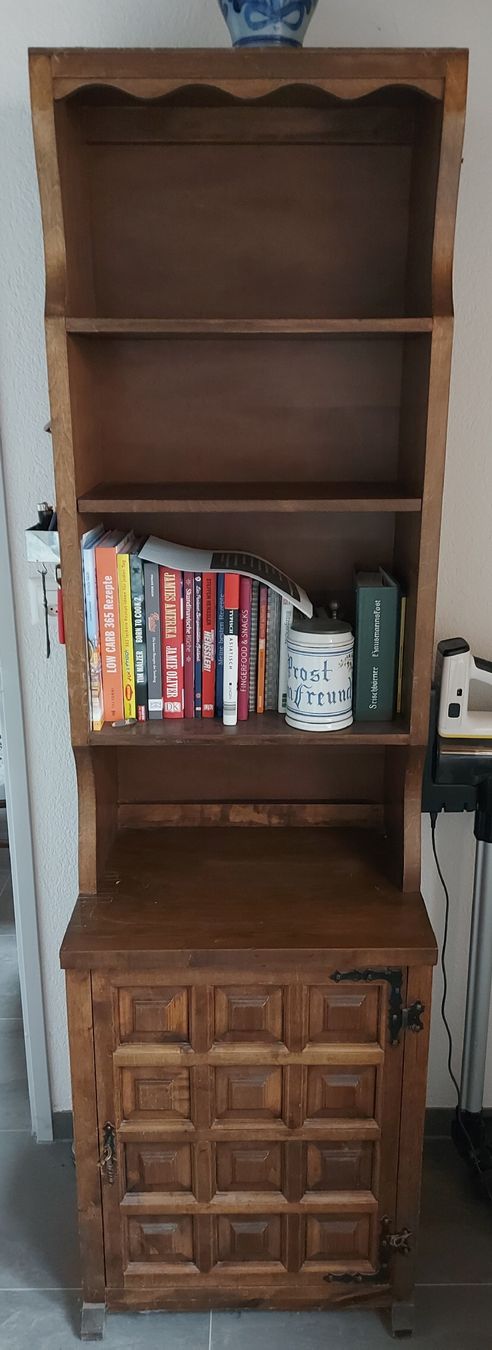 Regale: Regal mit Schrank – Gebraucht aus Rumisberg von AaronRodgers81