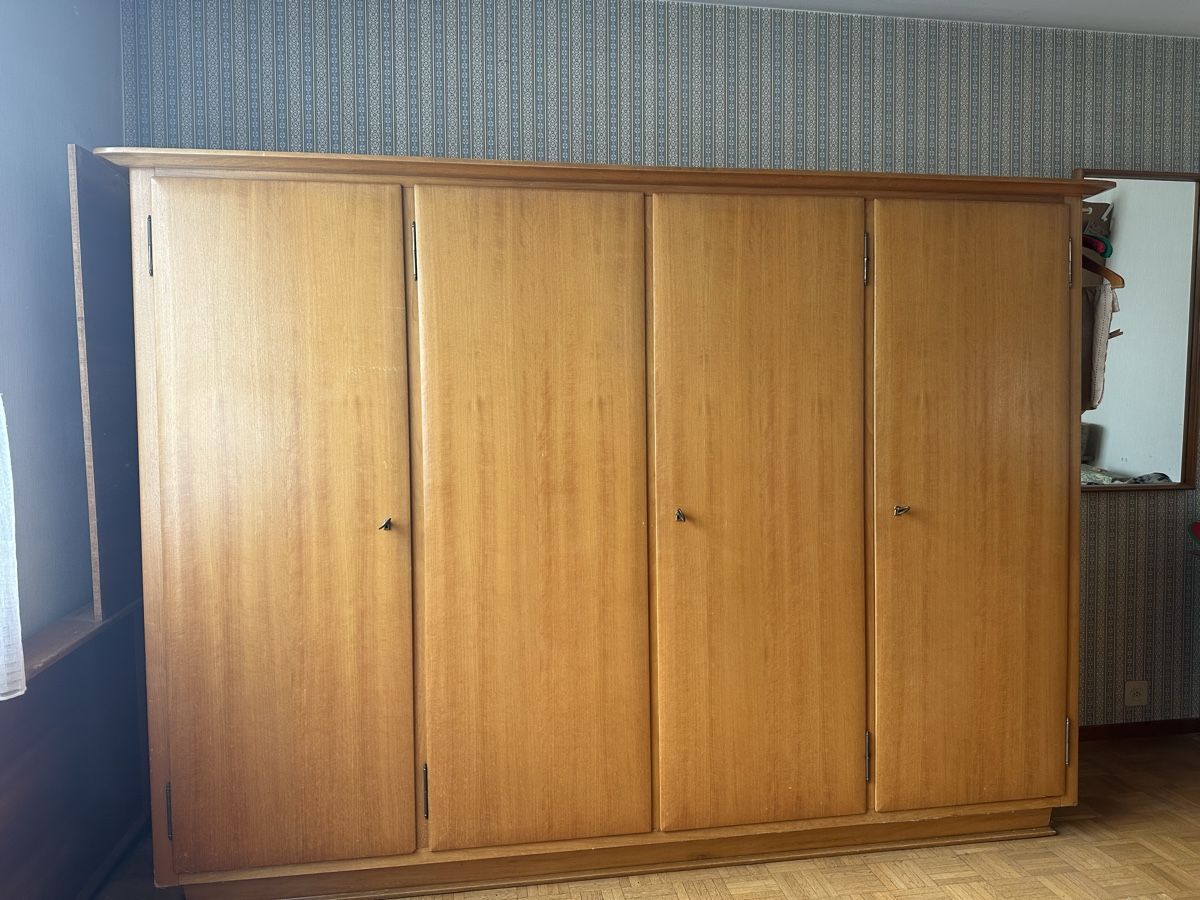 Armadi: Kleiderschrank – Usato da Bern venduto da Penda1