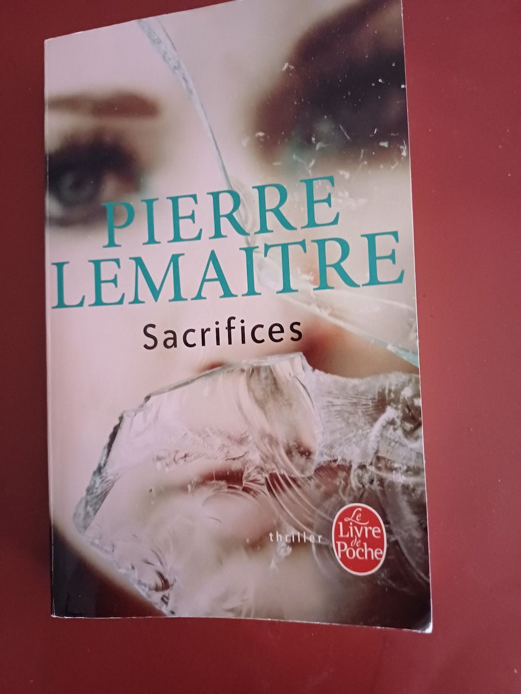 Livres: Sacrifices – D'occasion à Porrentruy par Piquetix