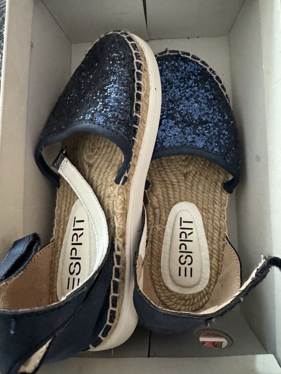 Esprit Scarpe per ragazzi: Espadrilles Esprit dunkelblau Glitzer Grösse 34 – Nuovo (secondo la descrizione) da Reinach BL venduto da shara1