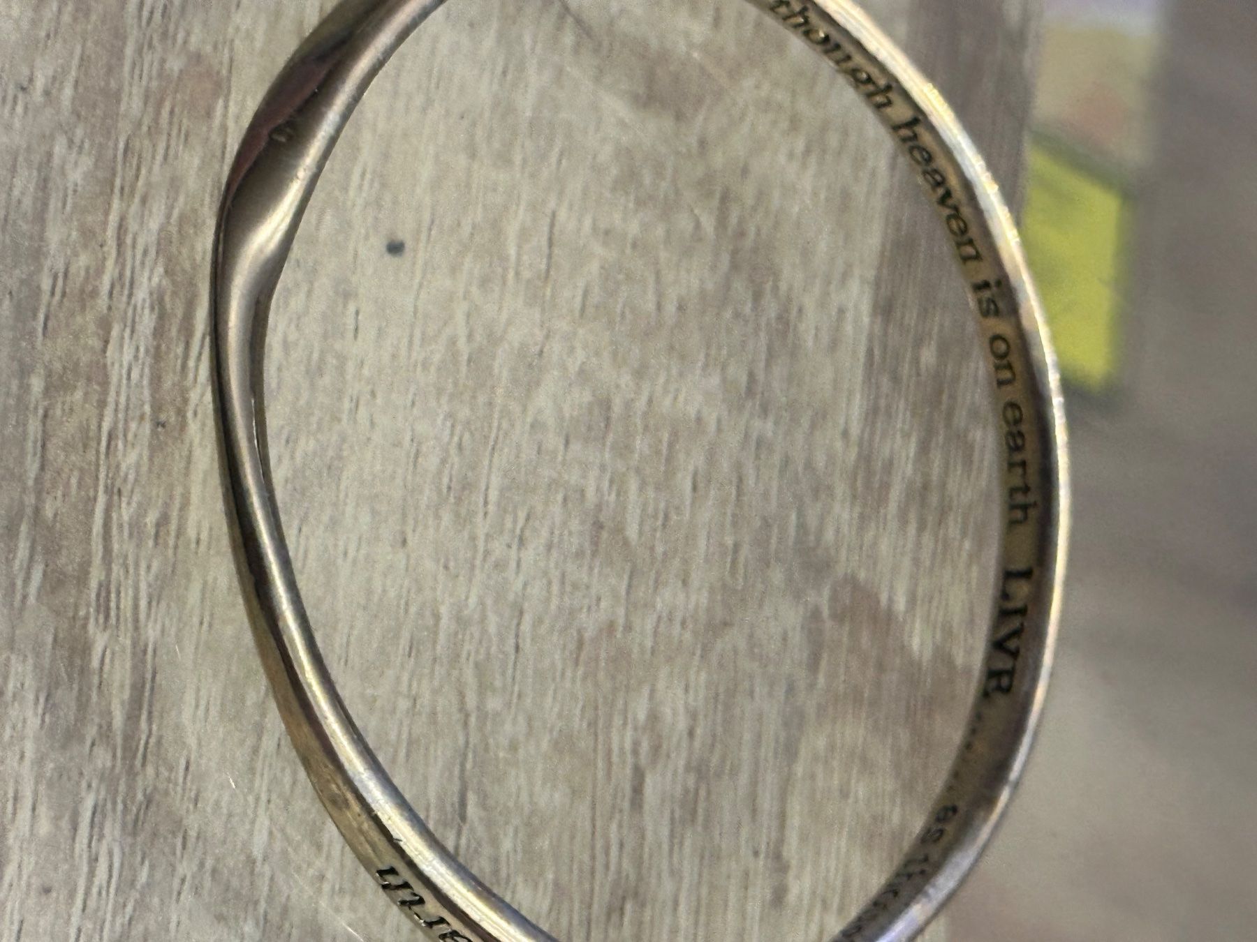Armbänder & -reifen: Armreif mit Spruch silberfarben
40 – Gebraucht aus Kloten von Jeronimo9 3
