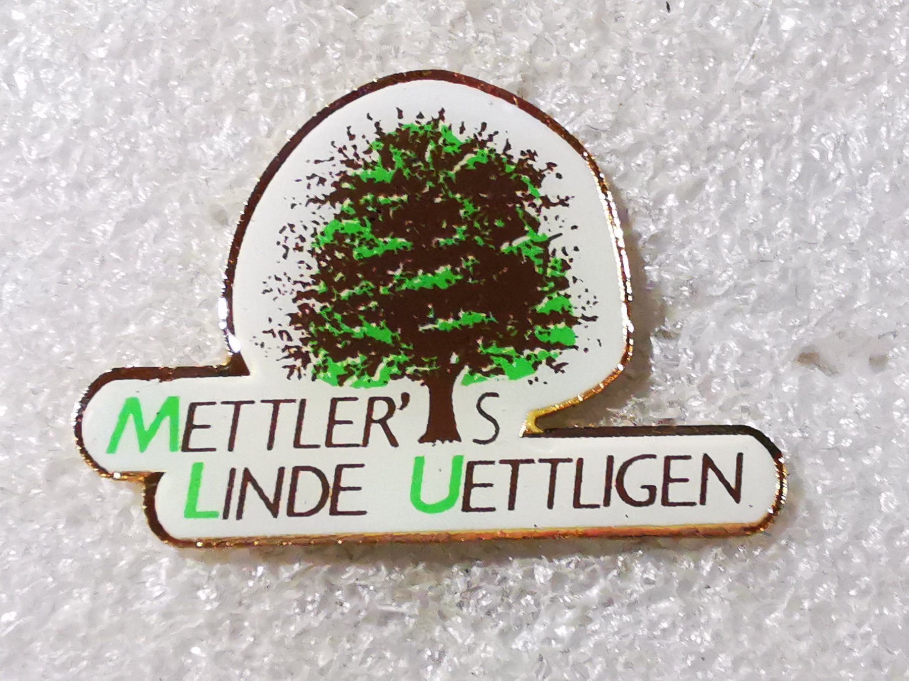 Placchette & Badge: Ansteckpin 129: Mettler's Linde Uettligen – Usato da Oppligen venduto da Pin-Fall-Shop