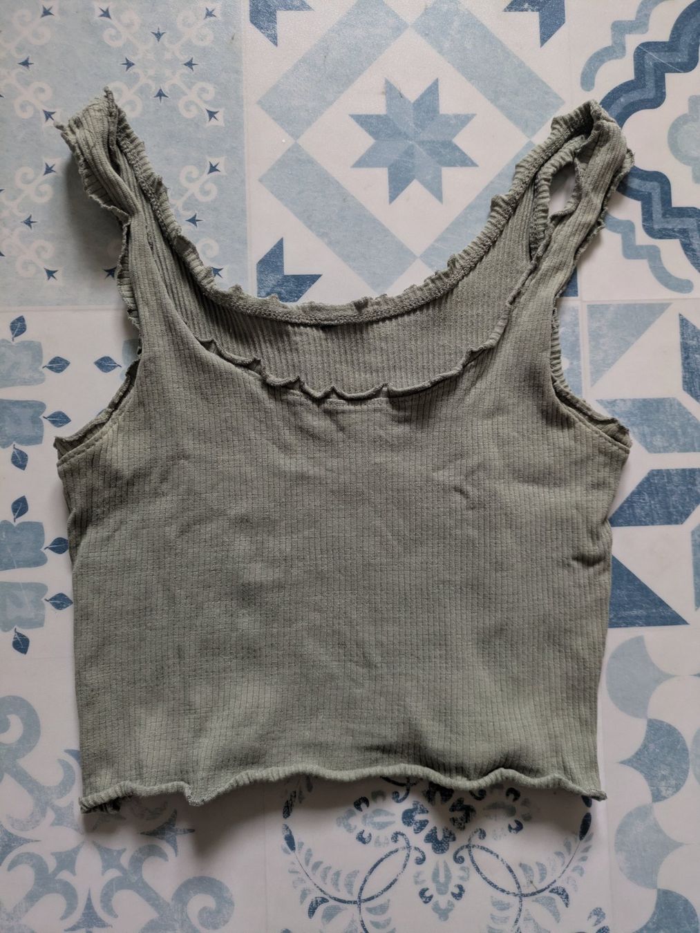 Lots de vêtements: 3 bauchfreie Tops – D'occasion à Schwyz par Magdalena86 3