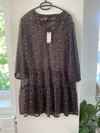 Neues Kleid Vero Moda Grösse M