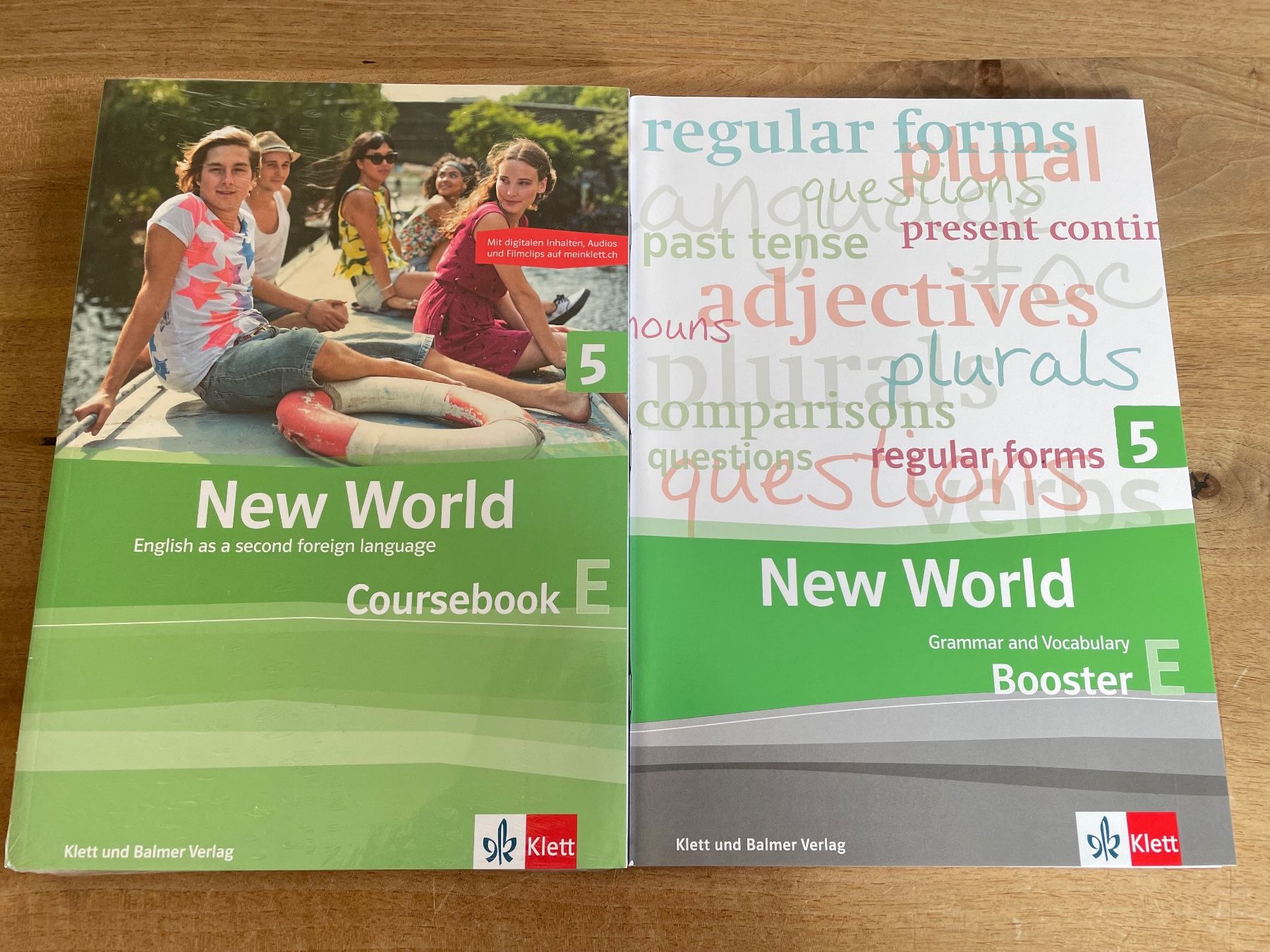 Bücher: New World 5 – Neu und originalverpackt aus Subingen von Nerv