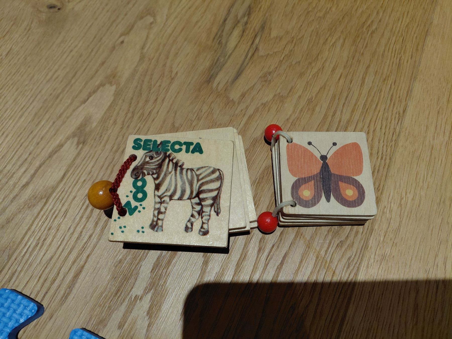 Selecta Giocattoli: Selecta Holz Bilderbuch Set oldschool, gebraucht – Usato da Teufen AR venduto da JanineSG 1