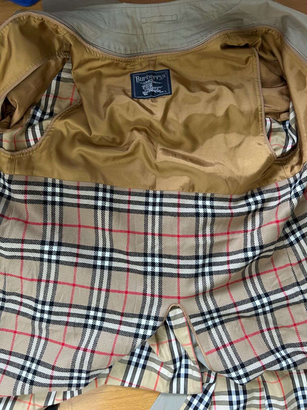 Burberry Manteaux: Burberry Mantel – D'occasion à St. Gallen par look-twice 8