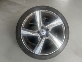 2 Jantes Volvo d’origine avec pneu 225/40 ZR 18 XL