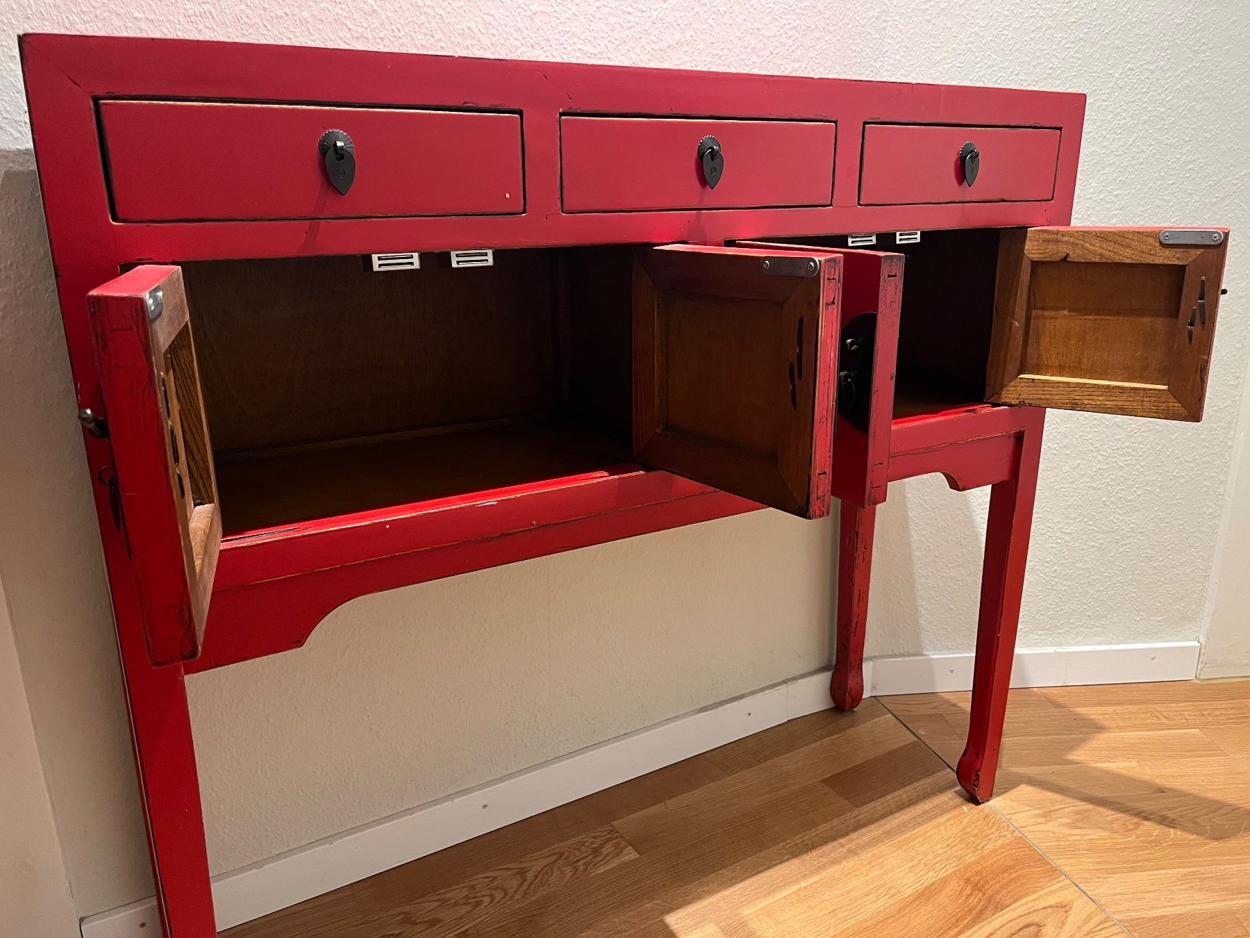 Commodes: Chinesische Sideboard / Kommode rot mit 3 Schubladen 4 Türen – D'occasion à Zürich par oli_y6vc 4
