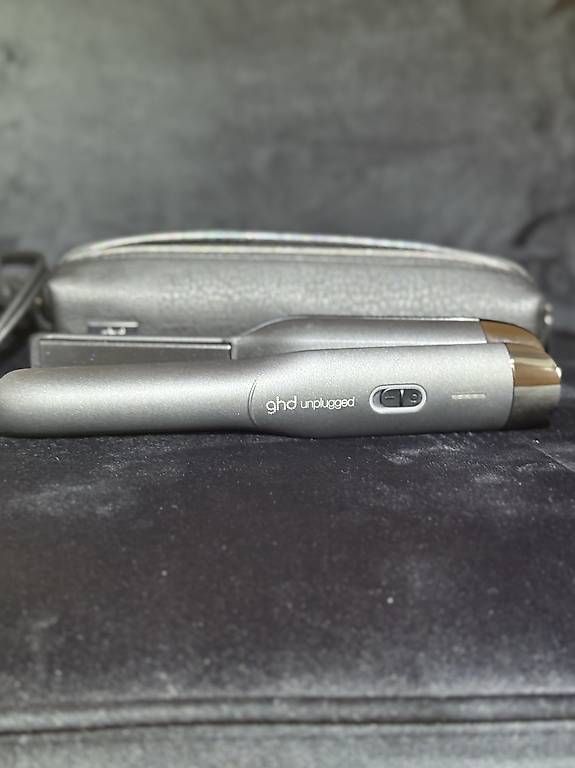 GHD Piastre & Arricciacapelli: GHD Glätter – Nuovo (secondo la descrizione) da Zürich venduto da pinish 1