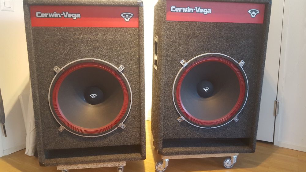 2 CERWIN VEGA SUBBASS BOXEN B 119 Kaufen auf Ricardo
