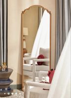 Miroir doré style baroque WESTWING collection