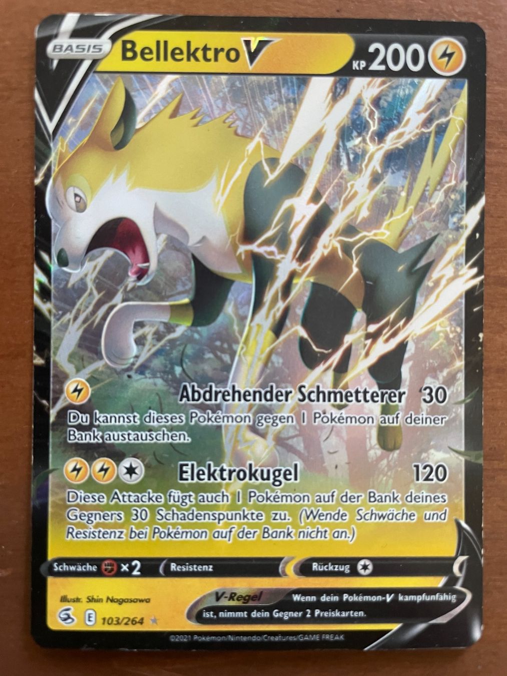 Pokémon Carte collezionabili: Pokemon Bellektro V (Versand gratis) – Nuovo (secondo la descrizione) da Chur venduto da Angerson