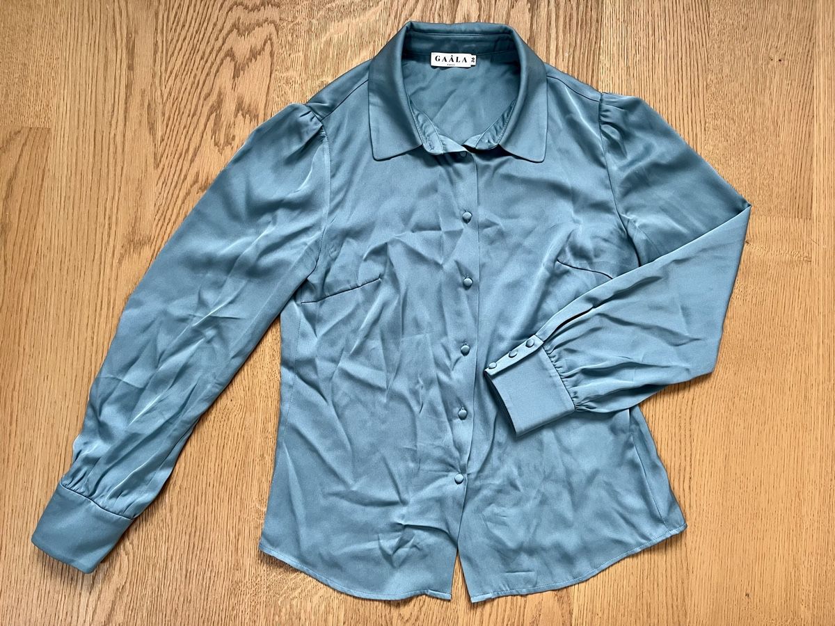 Blusen: Seidenbluse von Gaâla Paris (34/36) – Neu und originalverpackt aus Olten von ElGergonito